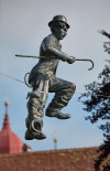 Balancing_Sculptures_Charlie_Chaplin _01.jpg